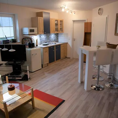 Appartement Mit Terrasse Im Garten Und Wlan *