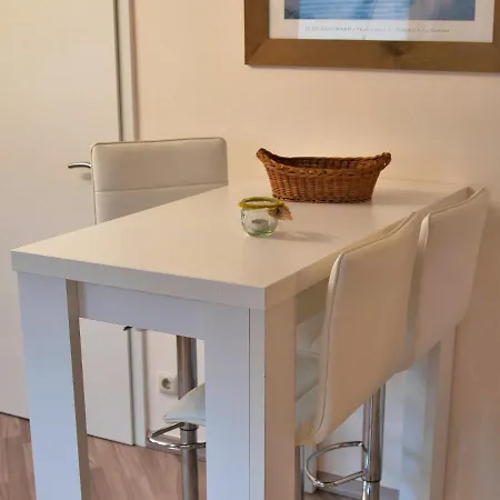 Appartement Mit Terrasse Im Garten Und Wlan Balm