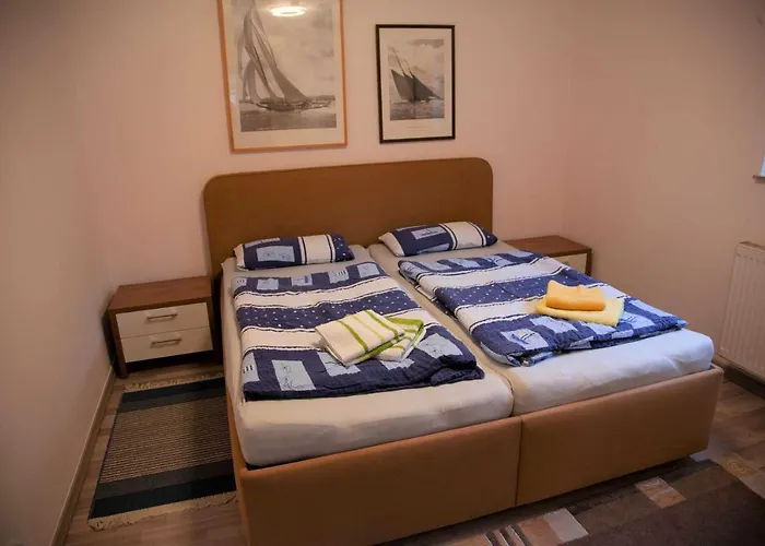 Mit Terrasse Im Garten Und Wlan Appartamento