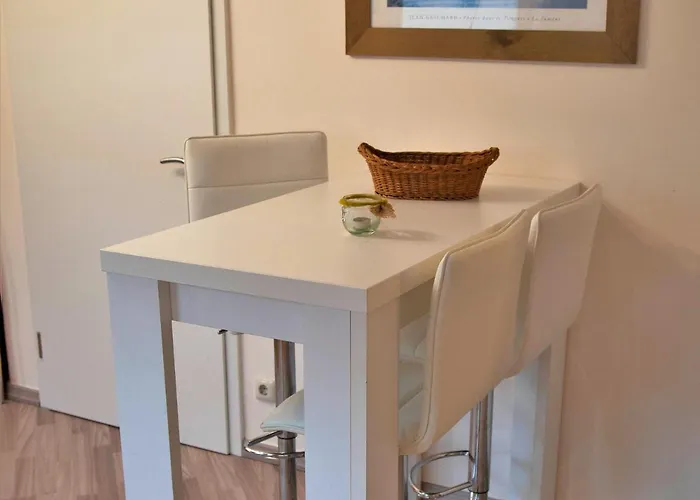 Appartamento Mit Terrasse Im Garten Und Wlan Balm