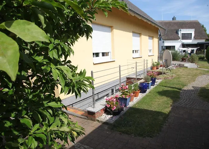 Mit Terrasse Im Garten Und Wlan Appartamento